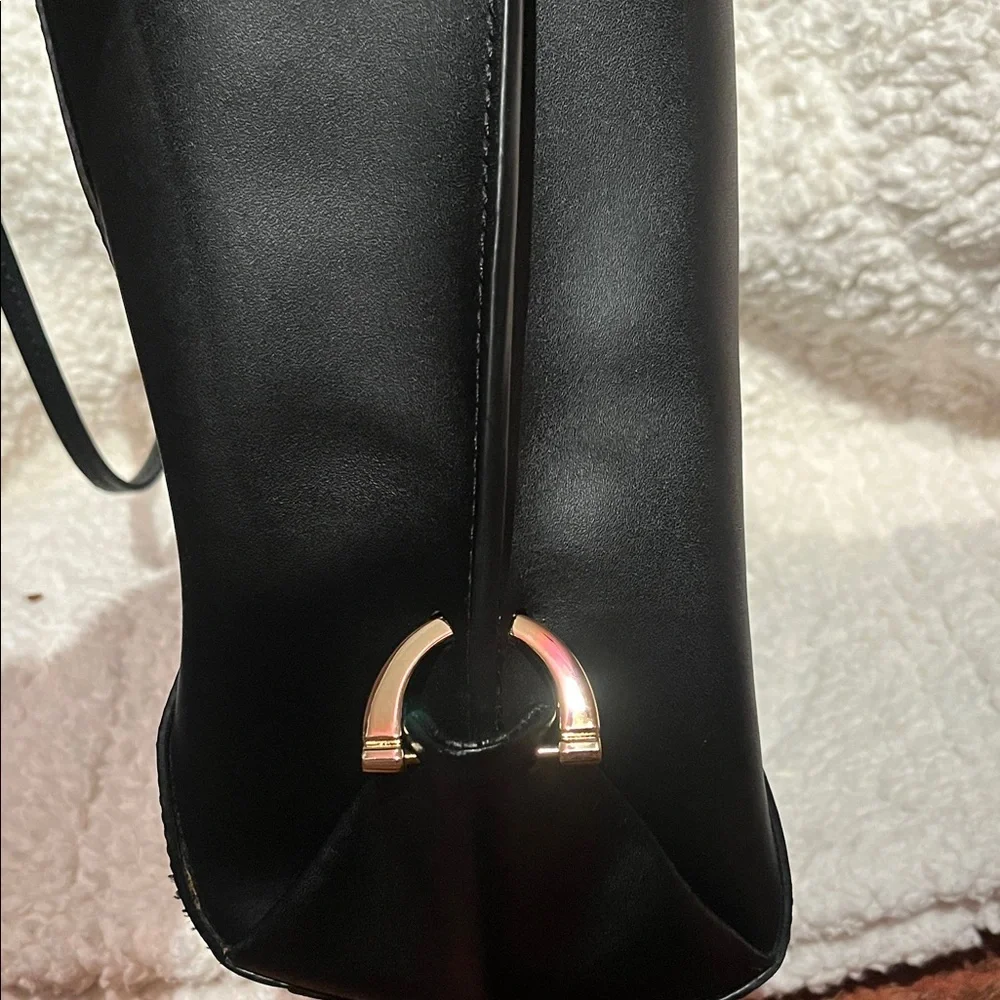 Zac Posen Sleek Black Tote with Gold Details - Picture 3 of 5